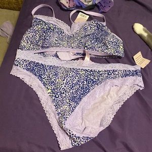 Savage fenty 3x bralette and panty NWT